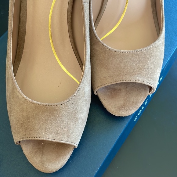 COLE HAAN Drado Platform Peep Toe Pump Light Whiskey Suede Women’s Size 9 - Picture 2 of 11